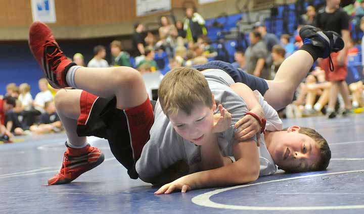 Andrew Herbage-Farough attempts to pin Shane Smith Wrestling